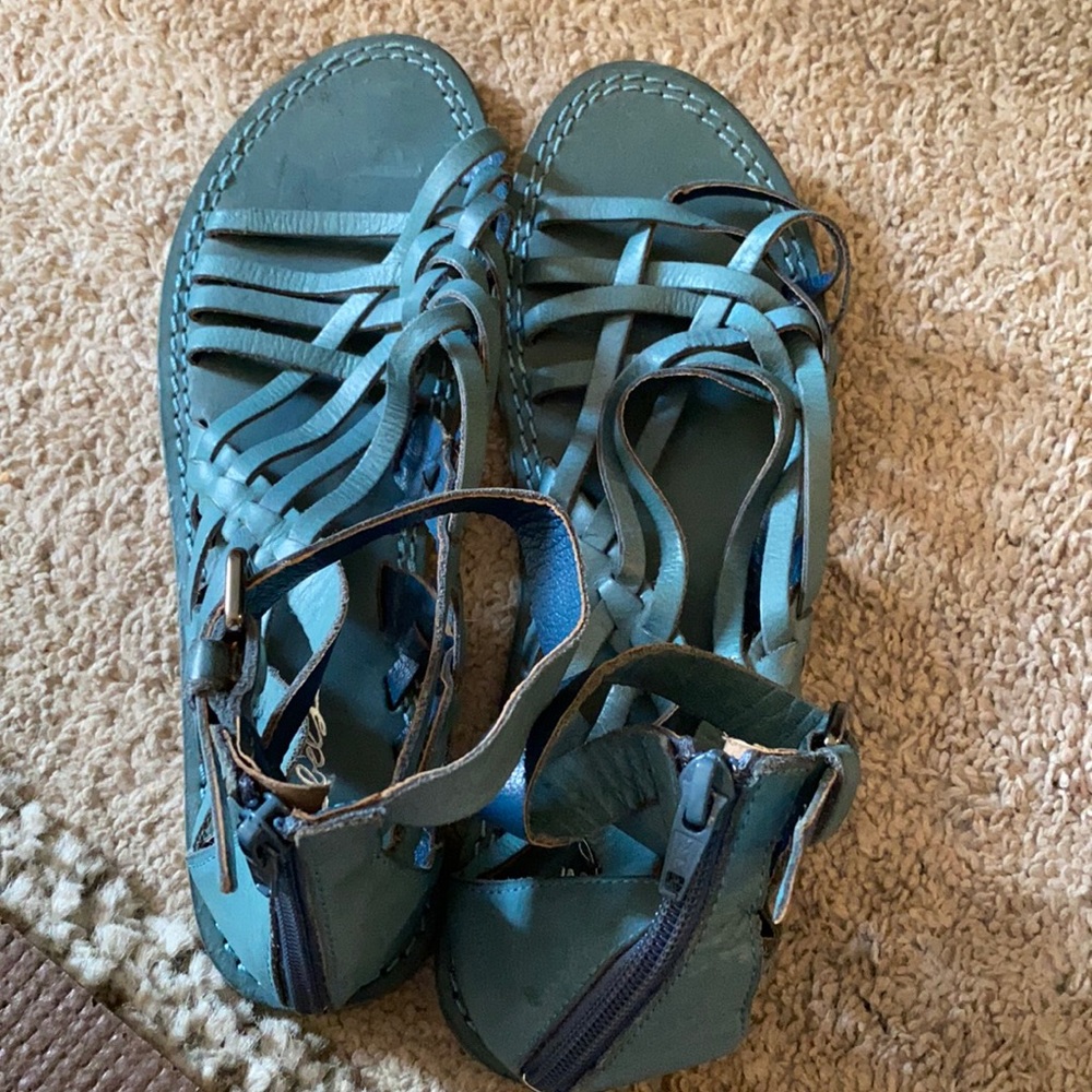 Criss cross sandals